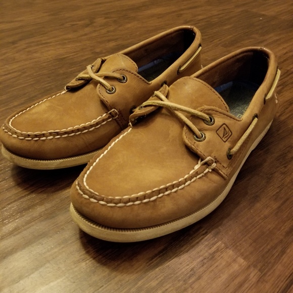 boat shoes for wide feet